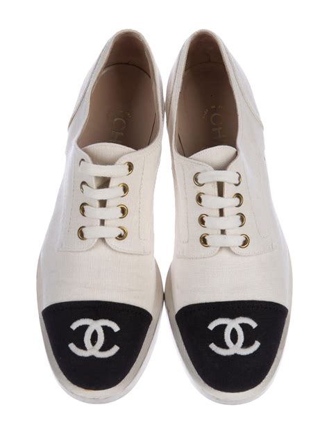 vintage chanel shoes pointy|Vintage Chanel oxford shoes.